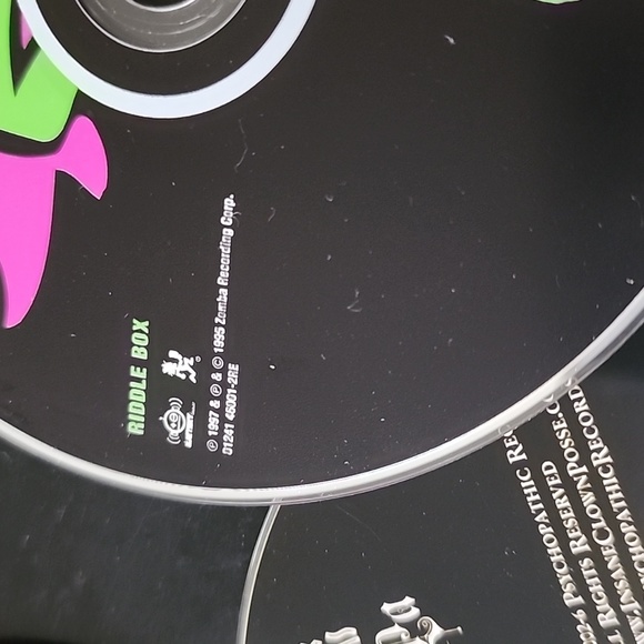 Assortment of I.C.P. (insane clown posse) c.d.s - Picture 3 of 11